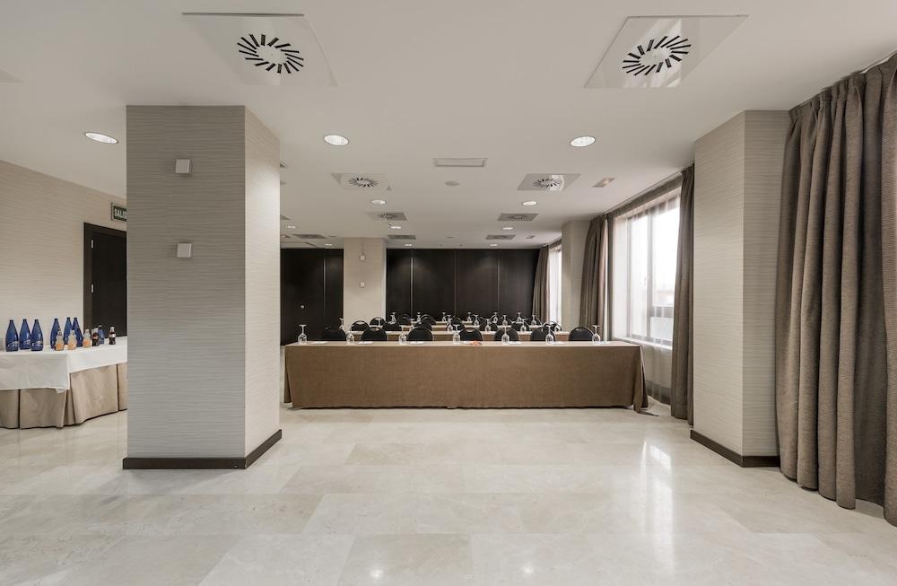 Nh Valladolid Balago Exterior photo