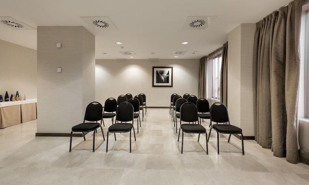 Nh Valladolid Balago Exterior photo