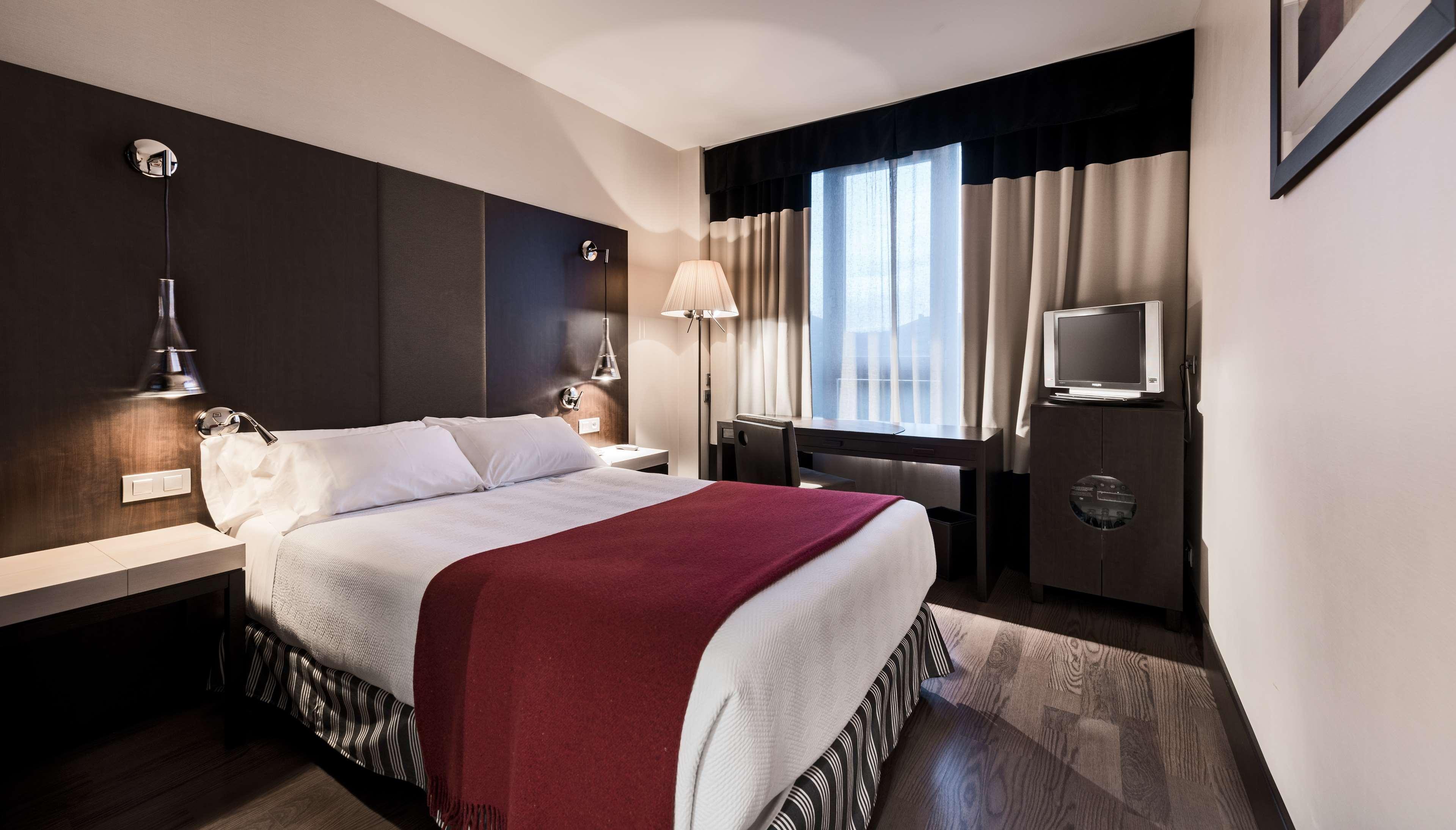 Nh Valladolid Balago Exterior photo