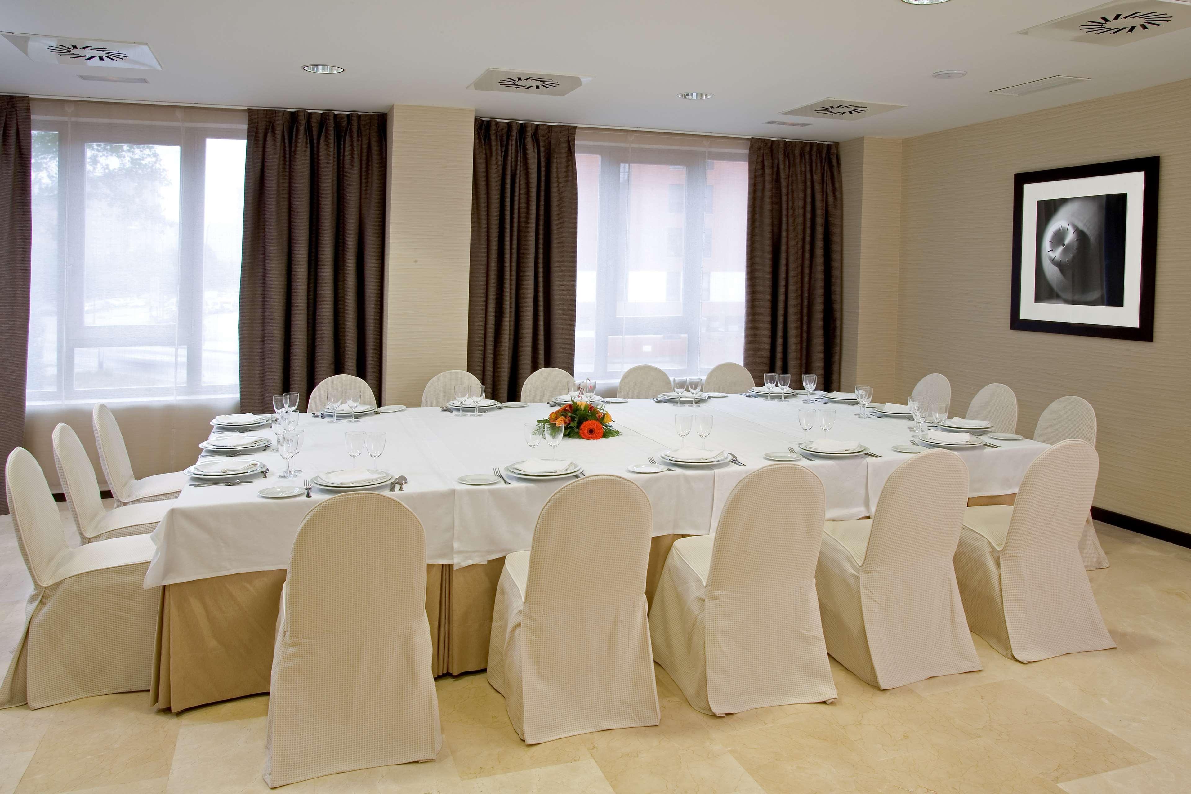 Nh Valladolid Balago Exterior photo