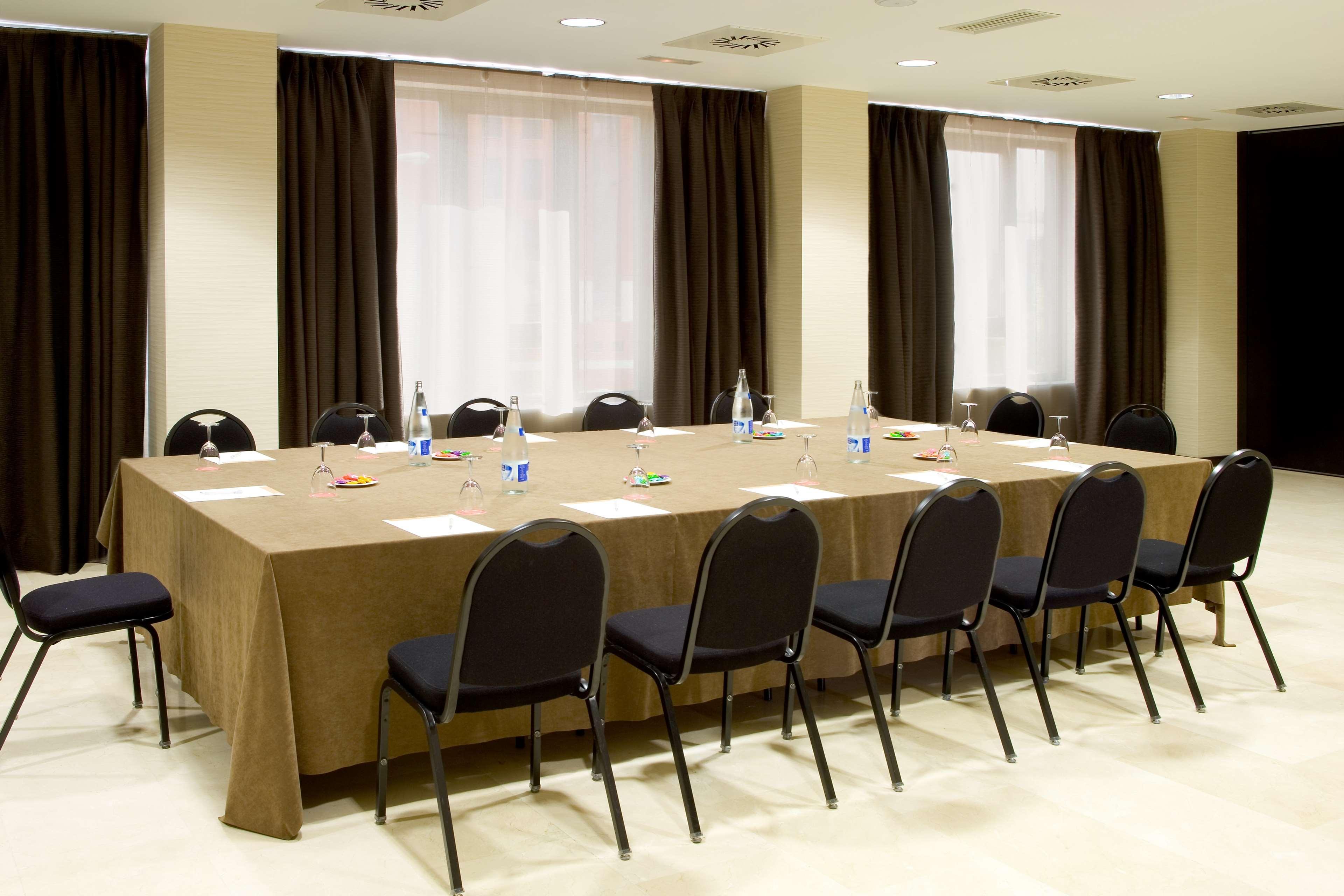 Nh Valladolid Balago Exterior photo