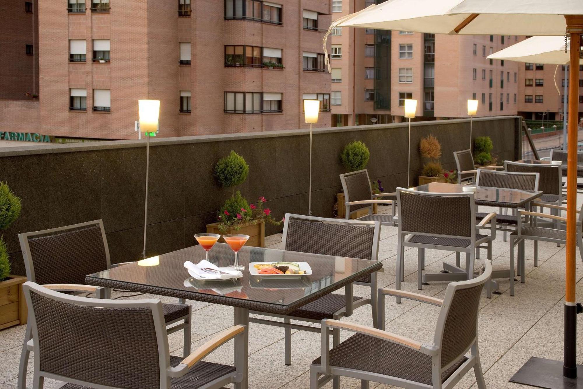 Nh Valladolid Balago Exterior photo